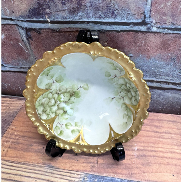 Antique Porcelain MZ Austria Bowl Grape Vine Heavy Gold Scallop Rim Hand Painted - Picture 1 of 8